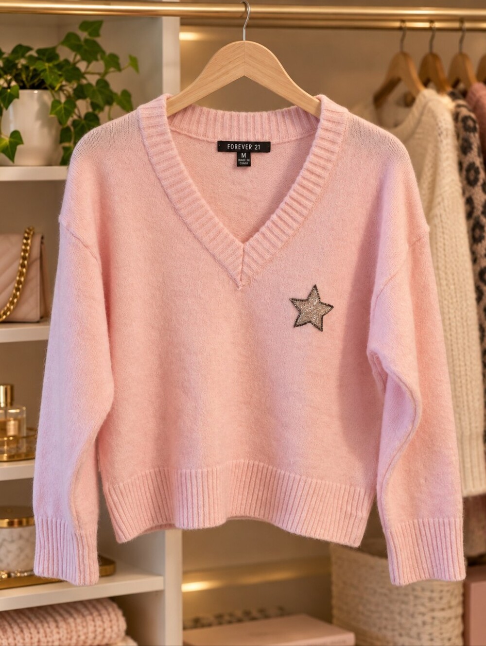 Forever 21 Pink Fuzzy Star Embellished V-Neck Sweater M NWT